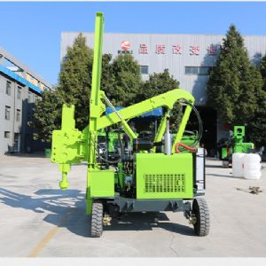 輪式護(hù)欄打樁機(jī)（小四輪打樁機(jī)）